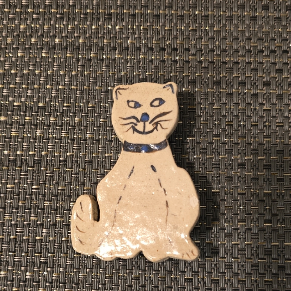 Vintage Tan and Blue Cat Brooch
